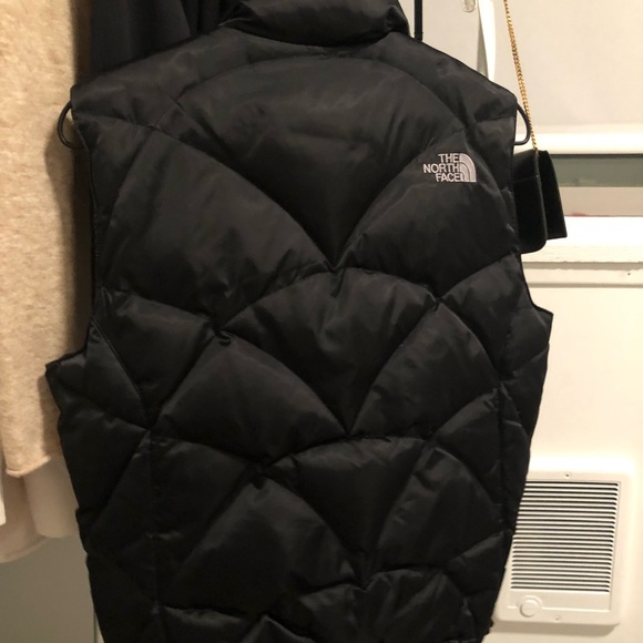 The North Face vest 550 Diamond Quilted Goose Down Puffer - Picture 2 of 5